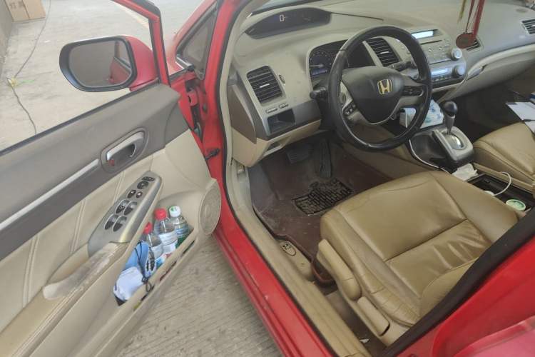 Used Honda Civic 2006 1.8L Automatic Luxury Edition Driver Seat