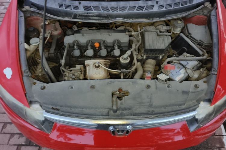 Used Honda Civic 2006 1.8L Automatic Luxury Edition Engine Bay