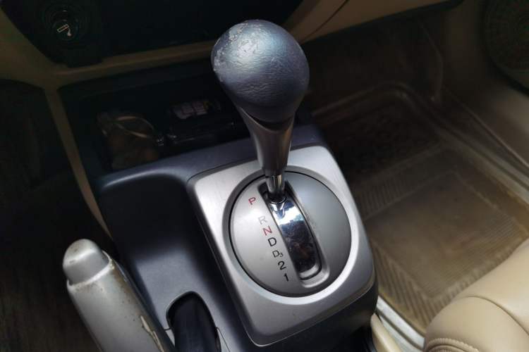 Used Honda Civic 2006 1.8L Automatic Classic Edition Gear Lever