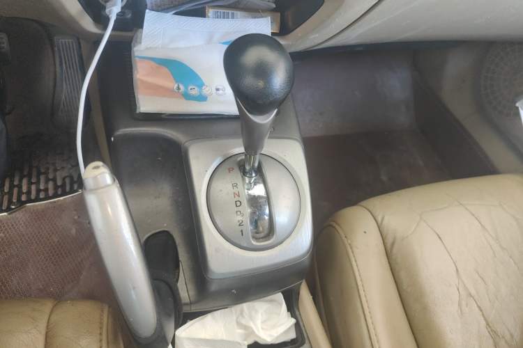Used Honda Civic 2006 1.8L Automatic Luxury Edition Gear Lever