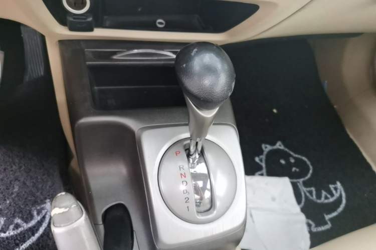 Used Honda Civic 2006 1.8L Automatic Classic Edition Gear Lever