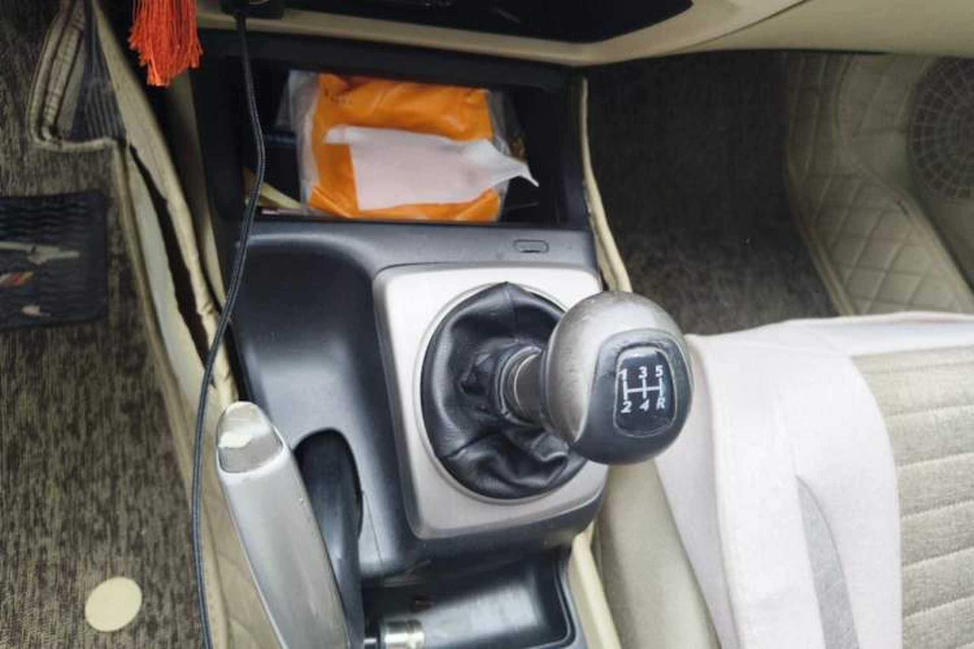 Used Honda Civic 2006 1.8L Manual Classic Edition Gear Lever