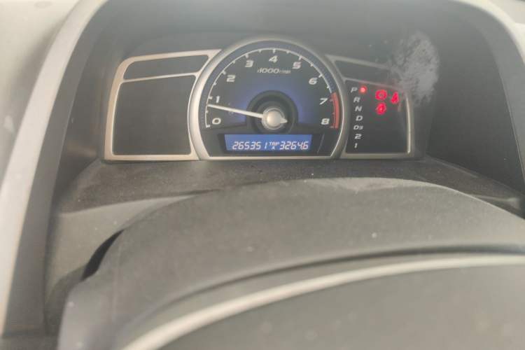 Used Honda Civic 2006 1.8L Automatic Luxury Edition Odometer Close Up