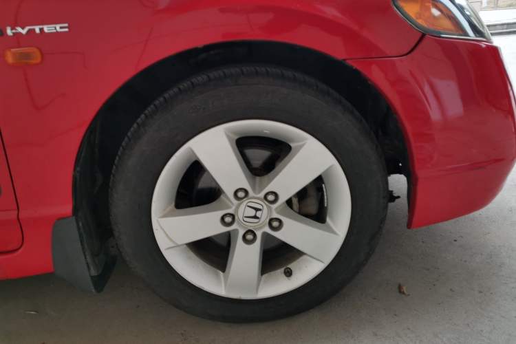 Used Honda Civic 2006 1.8L Automatic Classic Edition Right Front Wheel Hub