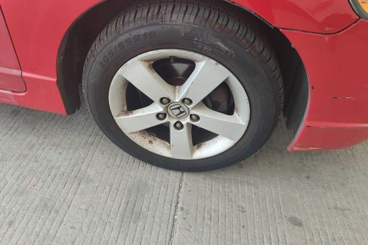 Used Honda Civic 2006 1.8L Automatic Luxury Edition Right Front Wheel Hub