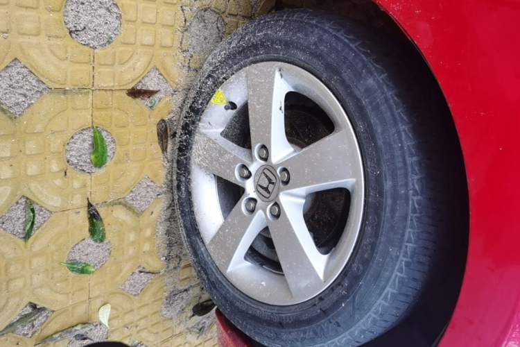 Used Honda Civic 2006 1.8L Automatic Classic Edition Right Front Wheel Hub