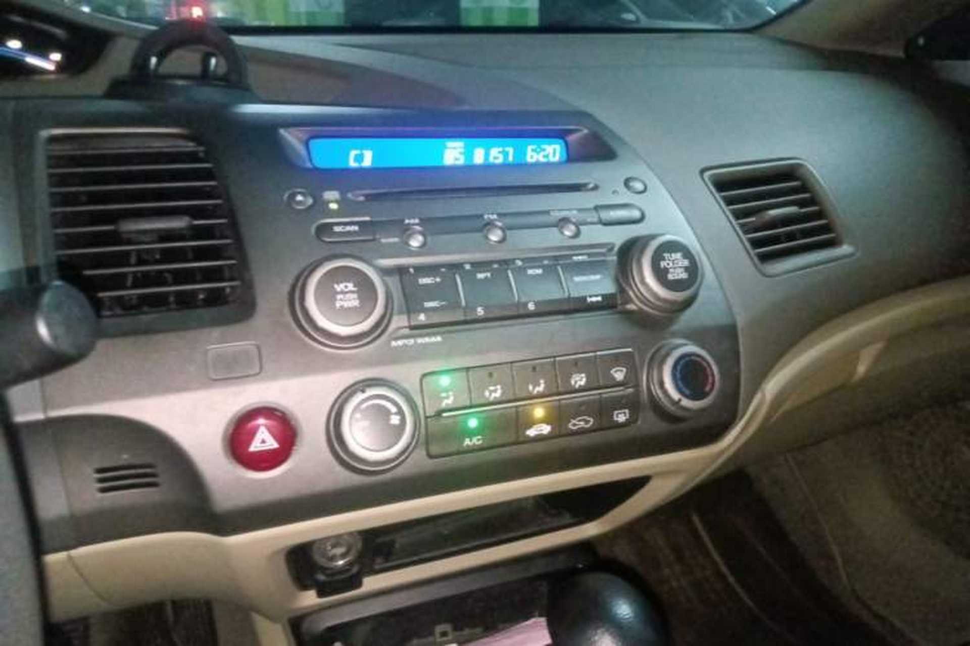 Used Honda Civic 2006 1.8L Automatic Classic Edition Audio And AC Panel