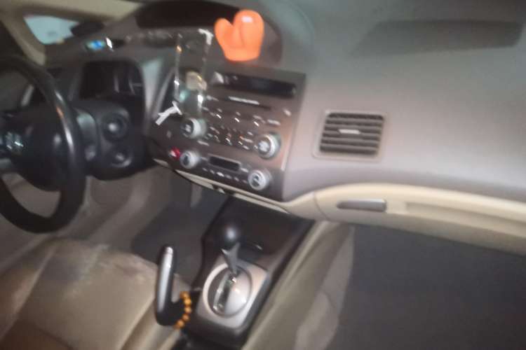 Used Honda Civic 2006 1.8L Automatic Luxury Edition Audio And AC Panel