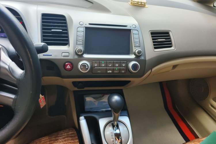 Used Honda Civic 2006 1.8L Automatic Classic Edition Audio And AC Panel