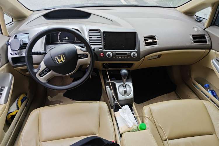 Used Honda Civic 2006 1.8L Automatic Luxury Edition Center Console