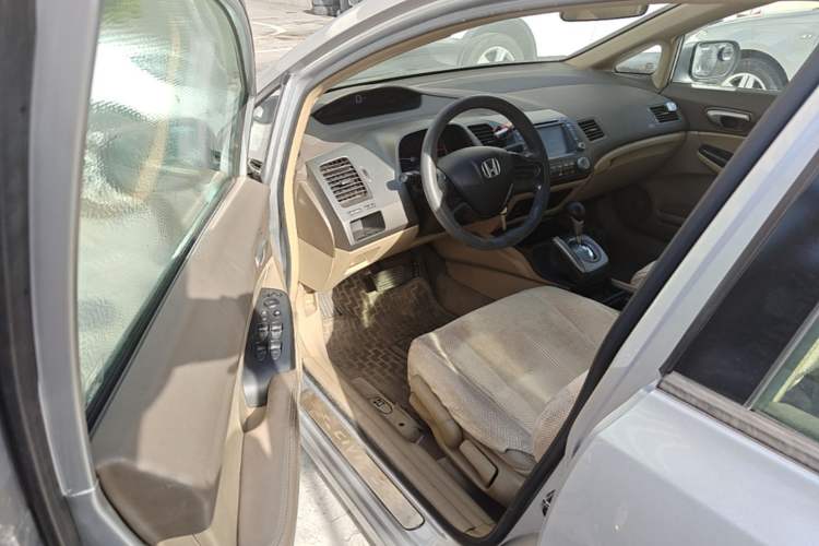 Used Honda Civic 2006 1.8L Automatic Classic Edition Driver Seat