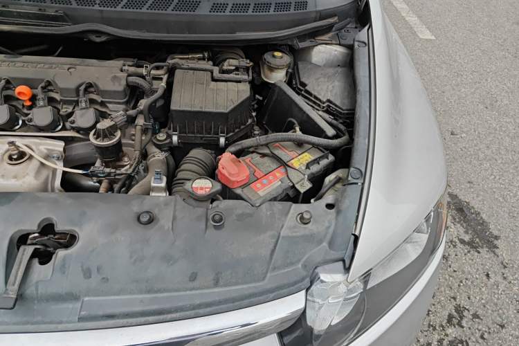 Used Honda Civic 2006 1.8L Automatic Luxury Edition Engine Bay Left