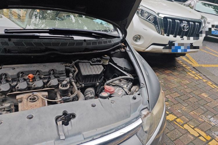 Used Honda Civic 2006 1.8L Automatic Luxury Edition Engine Bay Left