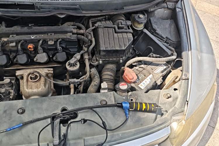 Used Honda Civic 2006 1.8L Automatic Luxury Edition Engine Bay Left