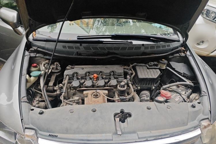 Used Honda Civic 2006 1.8L Automatic Luxury Edition Engine Bay