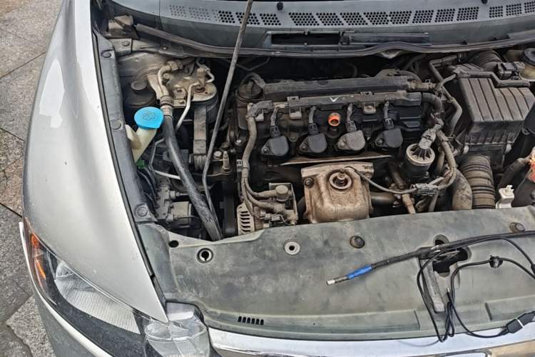 Used Honda Civic 2006 1.8L Automatic Luxury Edition Engine Bay Right
