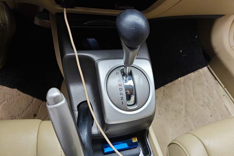 Used Honda Civic 2006 1.8L Automatic Luxury Edition Gear Lever