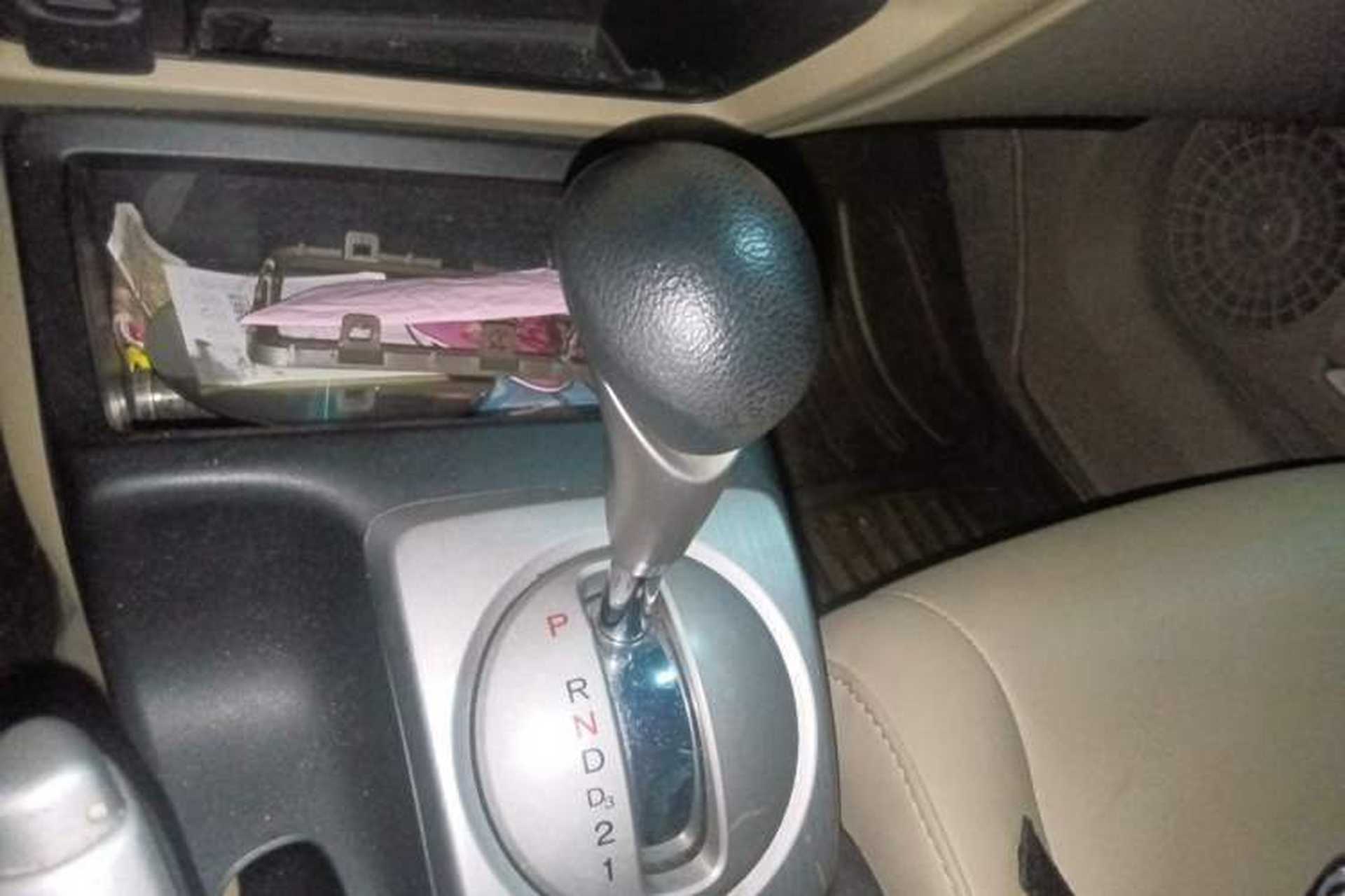 Used Honda Civic 2006 1.8L Automatic Classic Edition Gear Lever