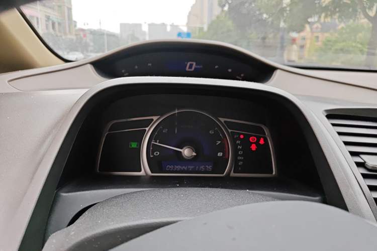 Used Honda Civic 2006 1.8L Automatic Luxury Edition Instrument Cluster