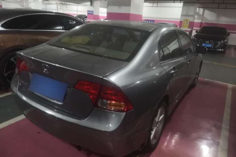 Used Honda Civic 2006 1.8L Automatic Luxury Edition Rear Right 45 Deg