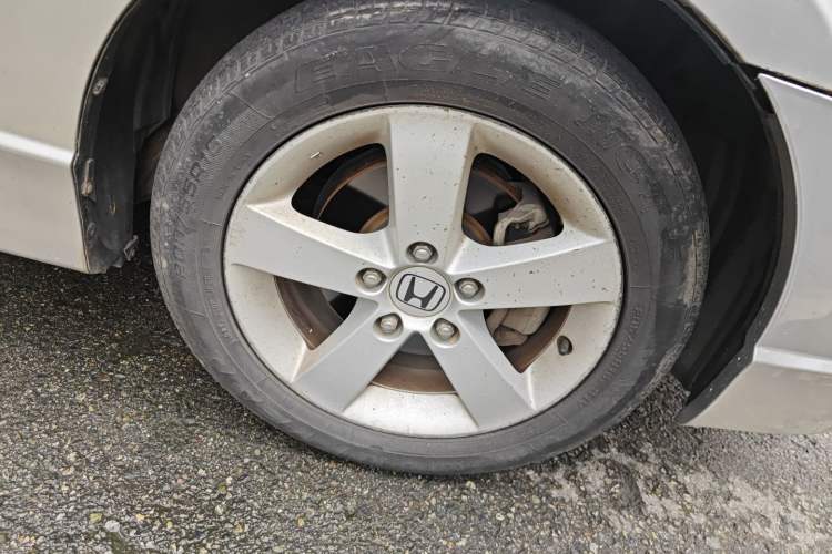 Used Honda Civic 2006 1.8L Automatic Luxury Edition Right Front Wheel Hub