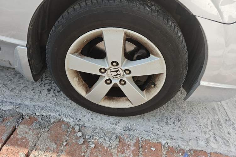 Used Honda Civic 2006 1.8L Automatic Classic Edition Right Front Wheel Hub