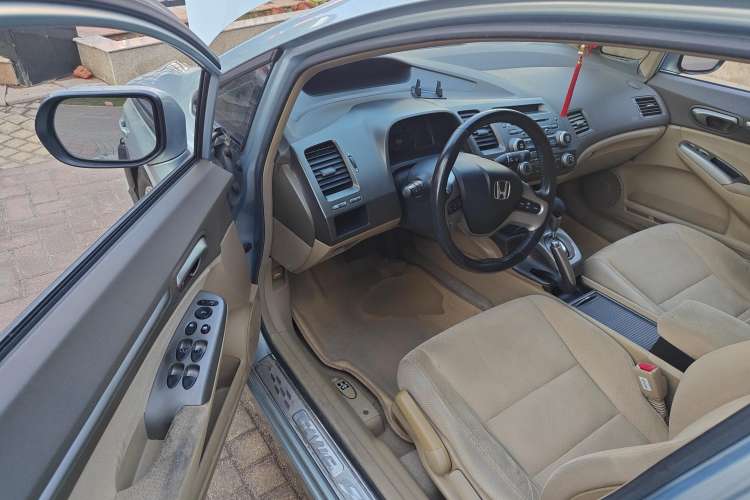 Used Honda Civic 2007 1.3L hybrid version Driver Seat