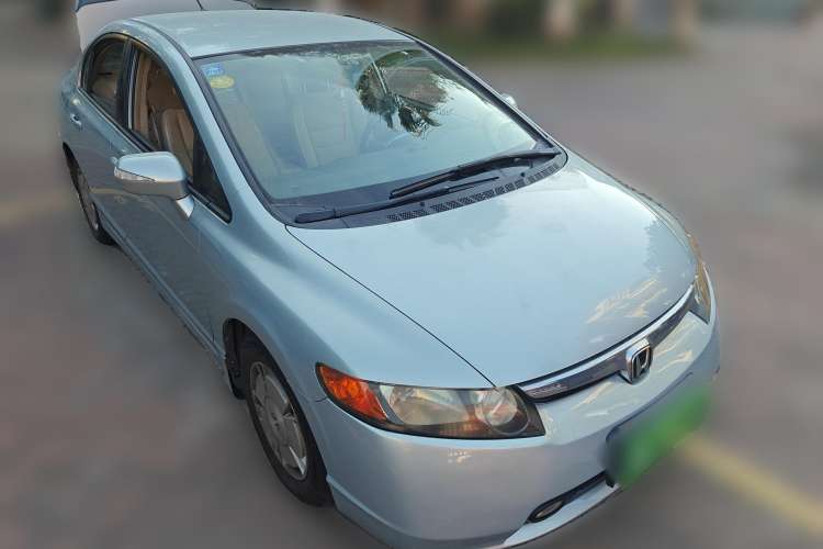Used Honda Civic 2007 1.3L hybrid version Front Right 45 Deg