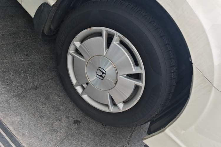 Used Honda Civic 2007 1.3L hybrid version Right Front Wheel Hub