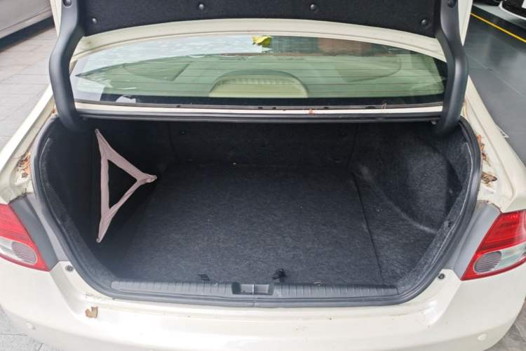 Used Honda Civic 2007 1.3L hybrid version Trunk
