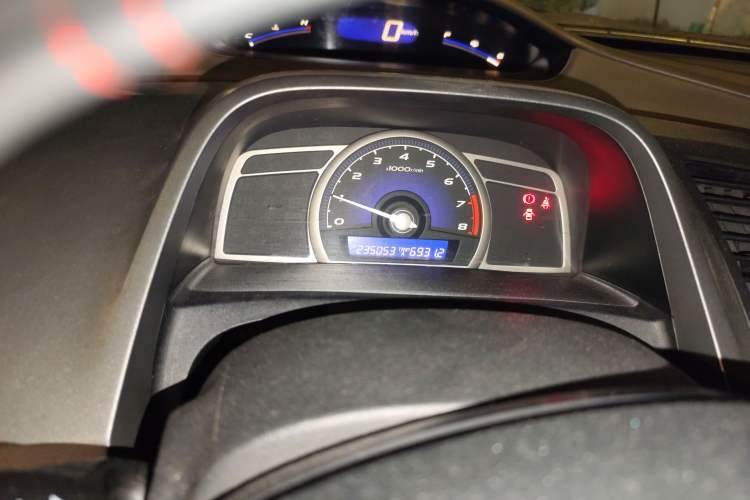 Used Honda Civic 2008 1.8L Manual Commemorative Classic Edition Odometer Close Up