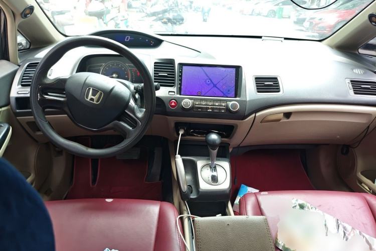 Used Honda Civic 2009 1.8L automatic prestige version Center Console