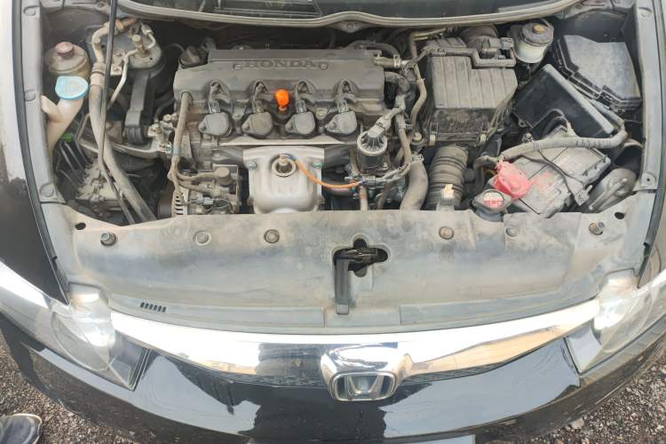 Used Honda Civic 2009 1.8L automatic comfort version Engine Bay