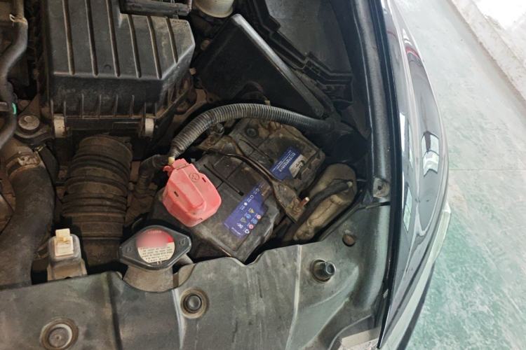 Used Honda Civic 2009 1.8L automatic comfort version Engine Bay Left