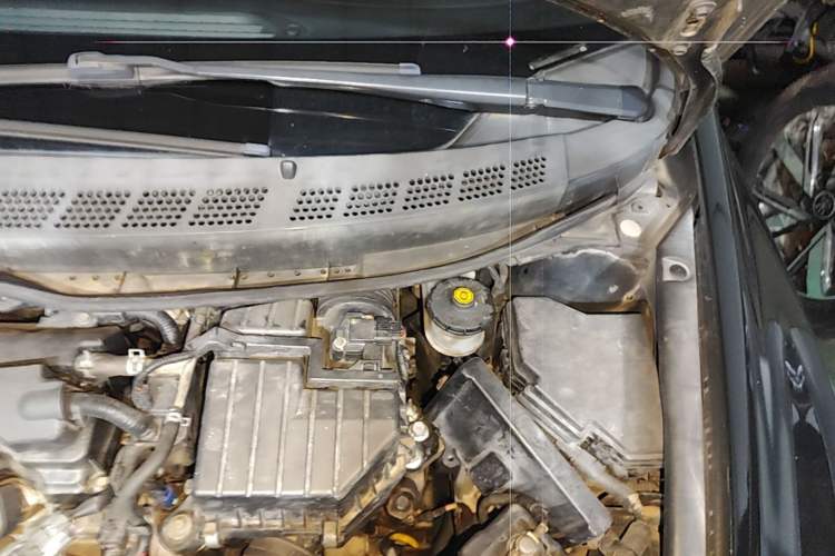 Used Honda Civic 2009 1.8L automatic comfort version Engine Bay Left
