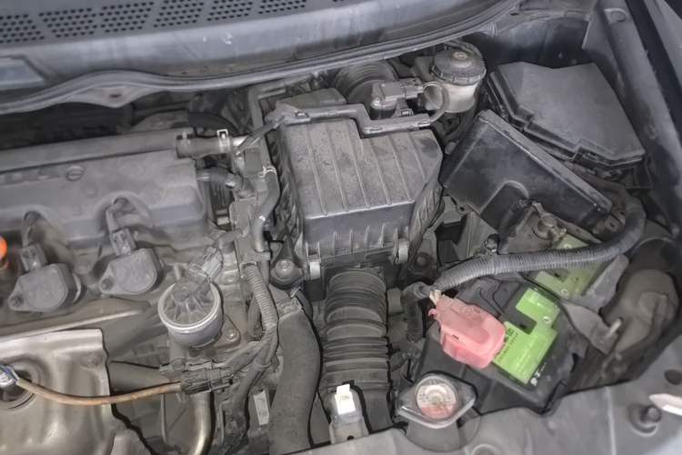 Used Honda Civic 2009 1.8L automatic luxury edition Engine Bay Left