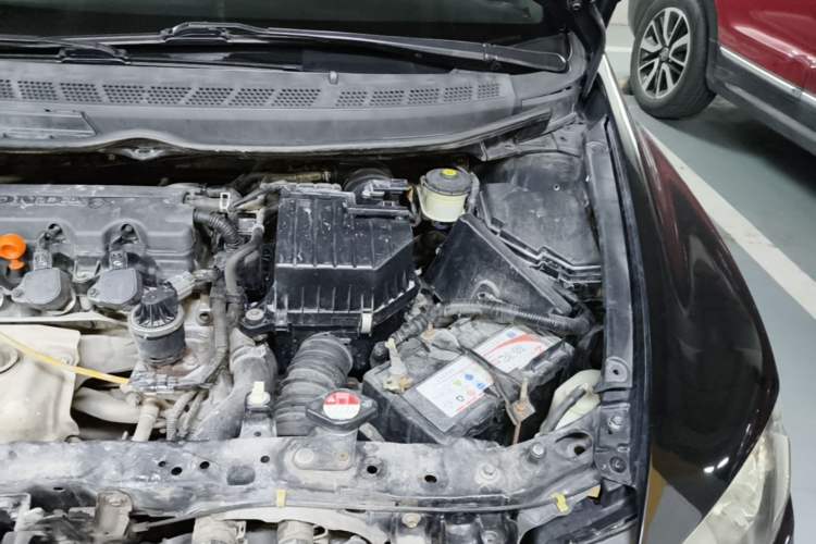 Used Honda Civic 2009 1.8L automatic comfort version Engine Bay Left