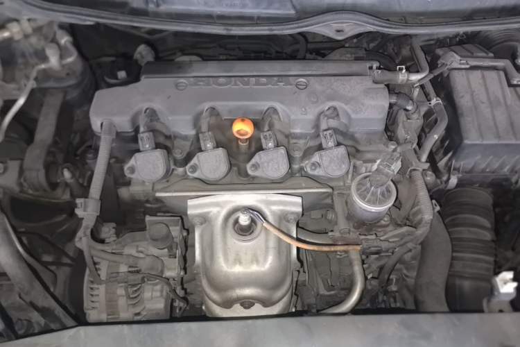 Used Honda Civic 2009 1.8L automatic luxury edition Engine Bay