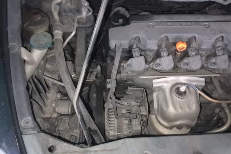 Used Honda Civic 2009 1.8L automatic luxury edition Engine Bay Right