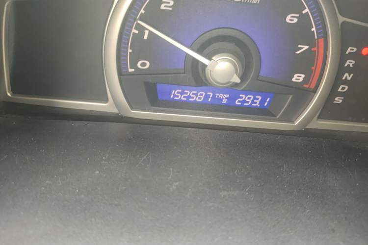 Used Honda Civic 2009 1.8L automatic comfort version Odometer Close Up