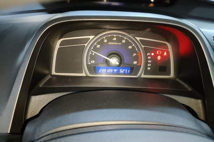 Used Honda Civic 2009 1.8L automatic comfort version Odometer Close Up