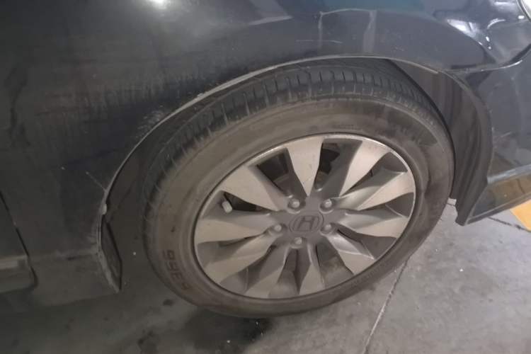 Used Honda Civic 2009 1.8L automatic luxury edition Right Front Wheel Hub