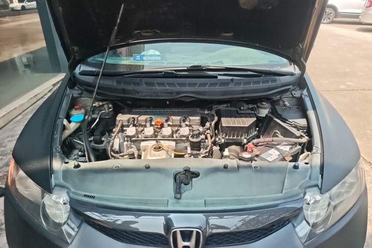 Used Honda Civic 2009 1.8L automatic comfort version Engine Bay