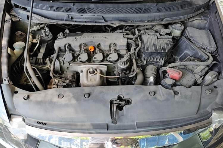 Used Honda Civic 2009 1.8L automatic luxury edition Engine Bay