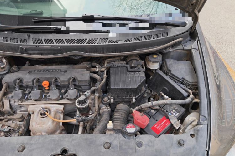 Used Honda Civic 2009 1.8L automatic luxury edition Engine Bay Left