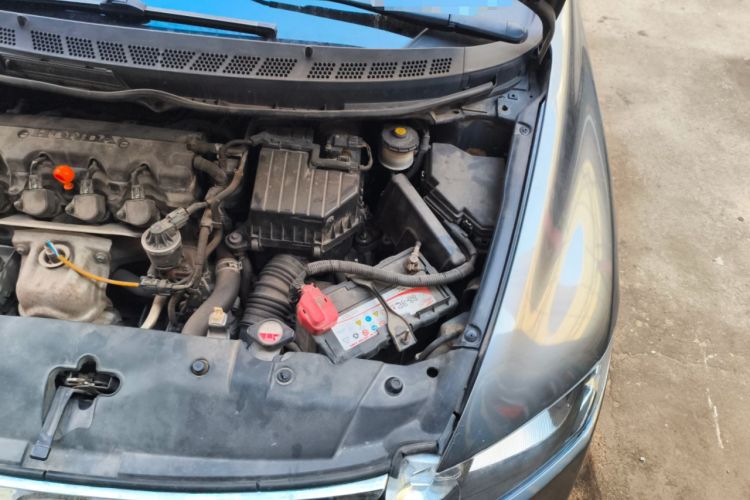 Used Honda Civic 2009 1.8L automatic comfort version Engine Bay Left