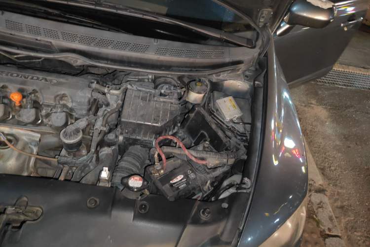 Used Honda Civic 2009 1.8L automatic comfort version Engine Bay Left