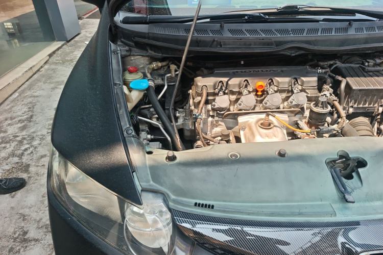 Used Honda Civic 2009 1.8L automatic comfort version Engine Bay Right