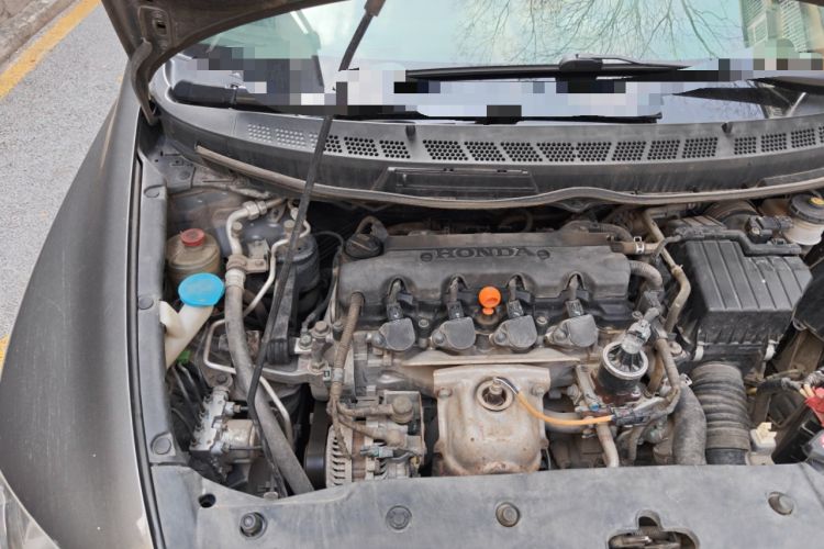 Used Honda Civic 2009 1.8L automatic luxury edition Engine Bay Right
