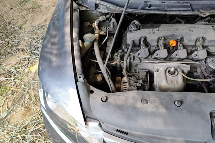 Used Honda Civic 2009 1.8L automatic luxury edition Engine Bay Right